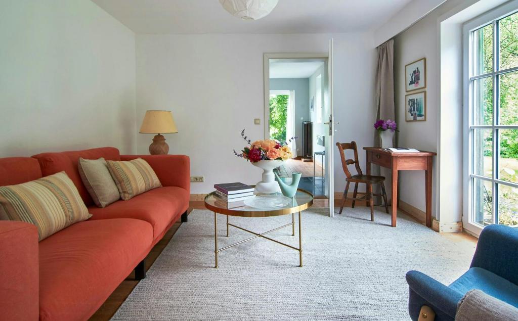 Posezení v ubytování Artist Apartment At Aukrug Nature Park