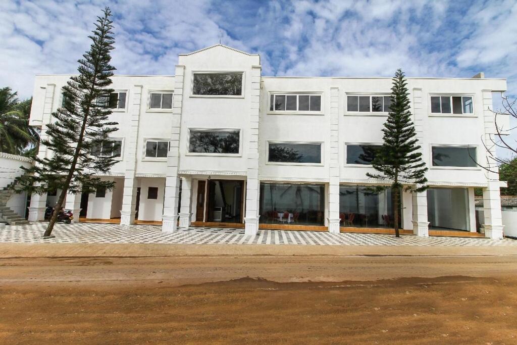 瓦都瓦Royal Oshin Hotel的相册照片