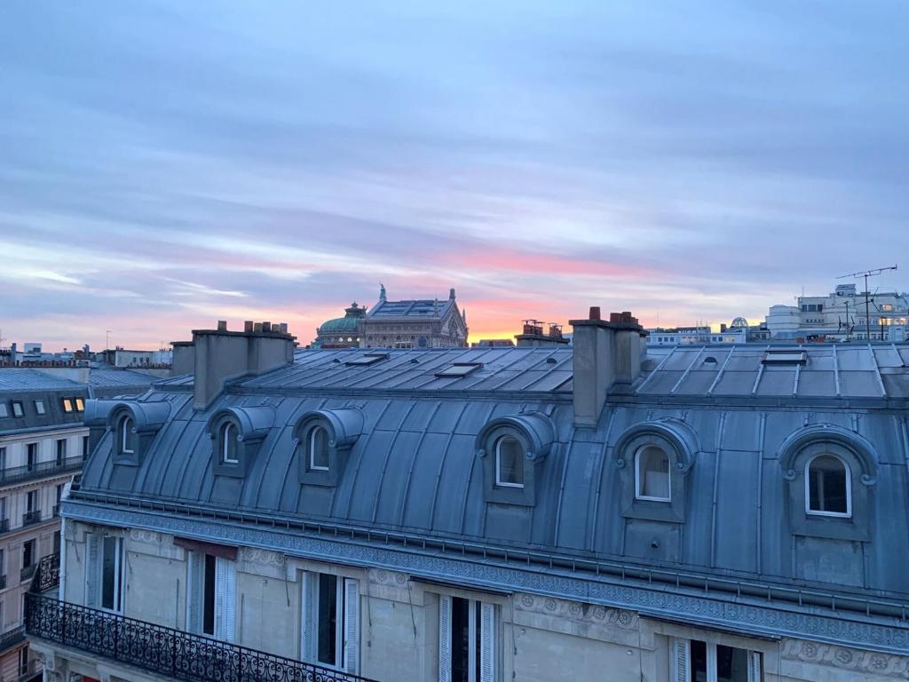 Top floor studio & view - La Fayette / Opéra