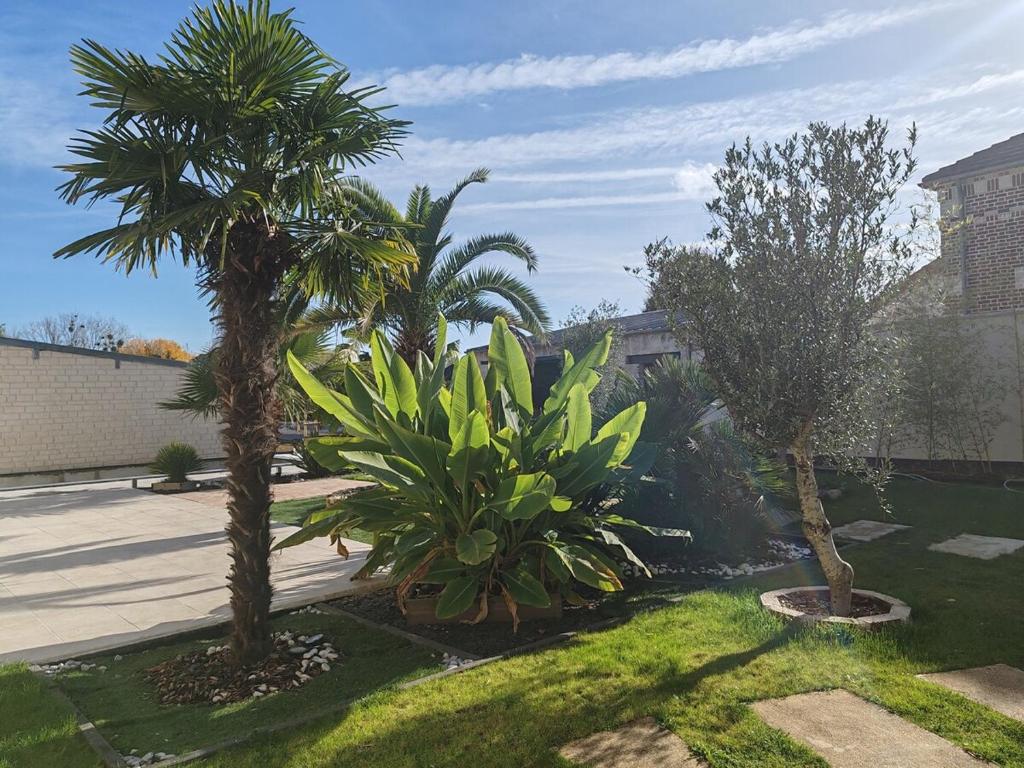 Κήπος έξω από το Longère de charme rénovée - dépaysement et verdure