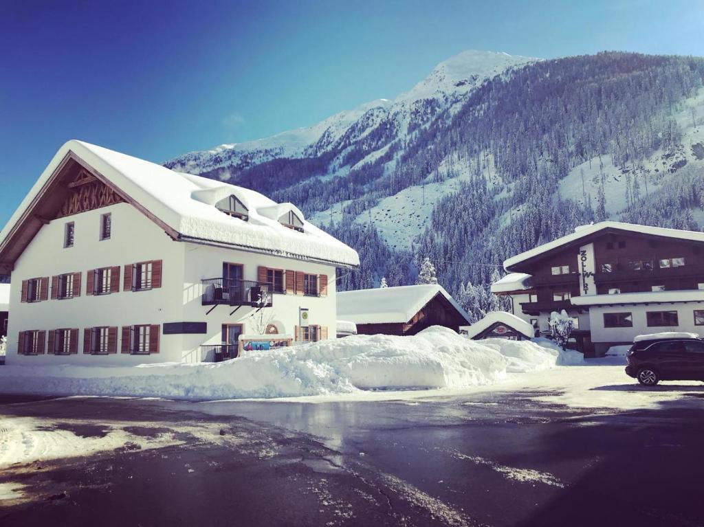 Γενική θέα στο βουνό ή θέα στο βουνό από  αυτό το ξενοδοχείο διαμερισμάτων