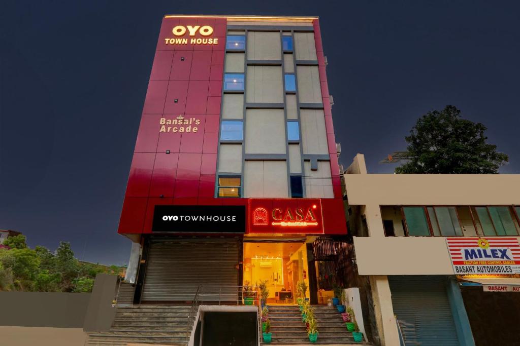 Tòa nhà nơi khách sạn tọa lạc