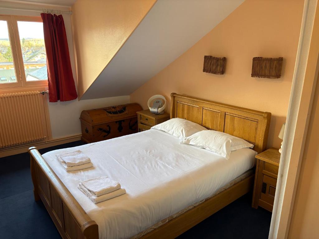 Hotel Couleurs Sud avec ascenseur et restaurant Gare Charleville-Mézières - Chambre Double Standard