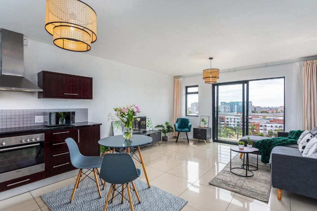 Η κουζίνα ή μικρή κουζίνα στο Knightsbridge 702W by CTHA