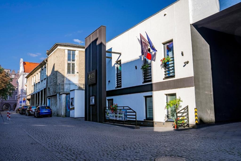 Budova, kde se aparthotel nachází