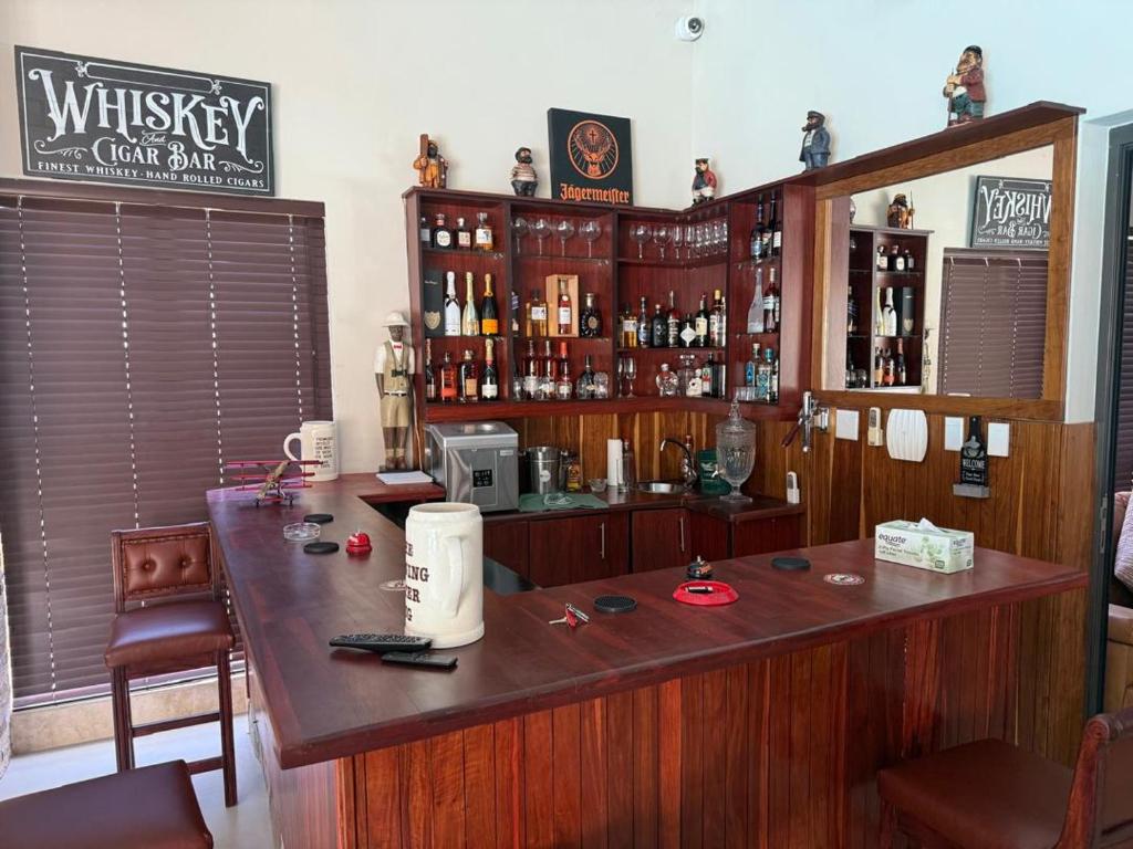 Ο χώρος του lounge ή του μπαρ στο The Eden