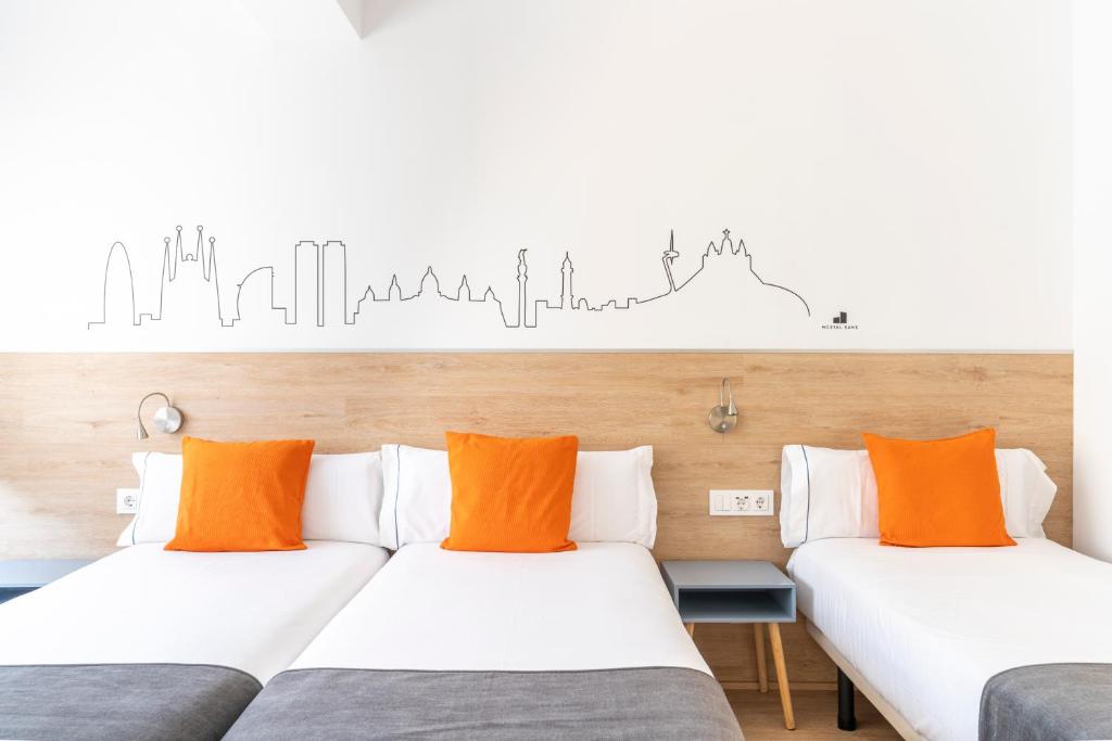 Hostal Sans - Double Room With Extra Bed