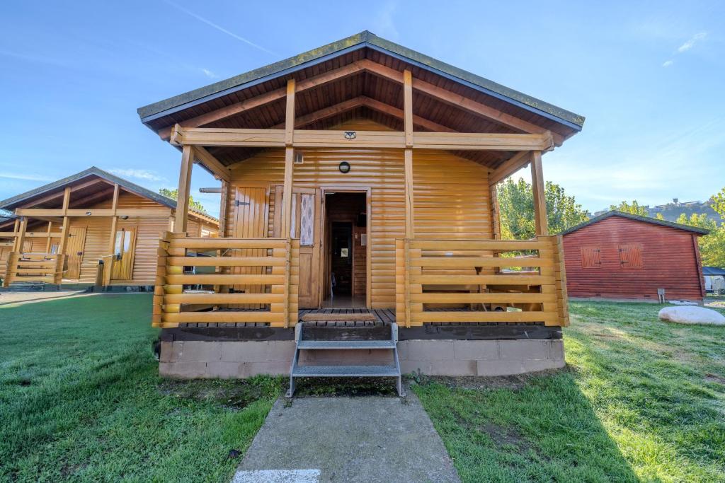 Budova, kde se kemp nachází