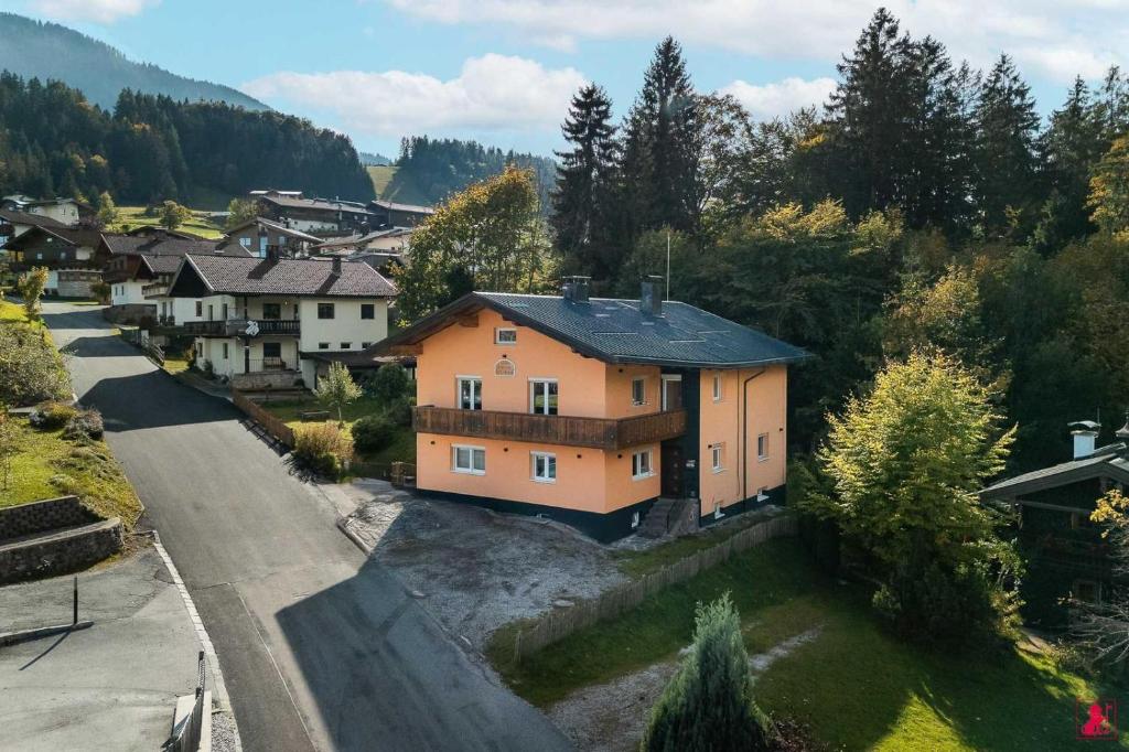 an aerial view of a house in a village at Ferienwohnung Los Amigos in Thiersee