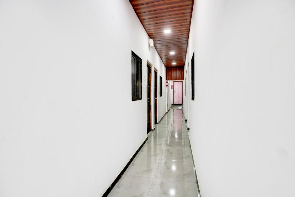 Φωτογραφία από το άλμπουμ του Spot On Yatri σε Manor