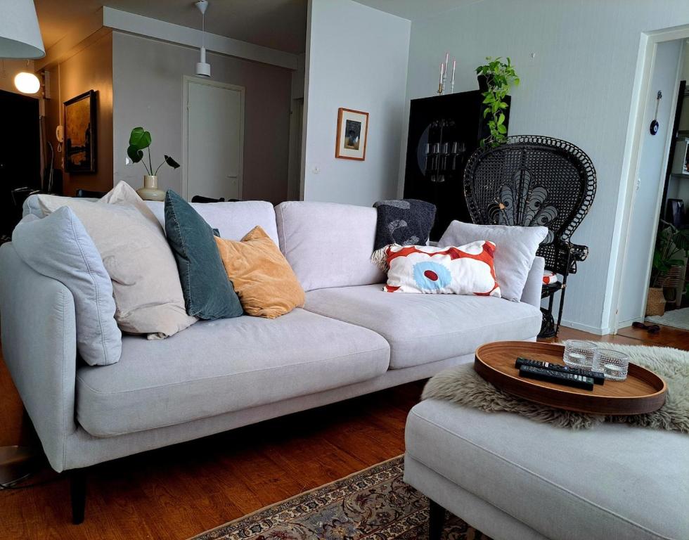 Posezení v ubytování Mira's cozy city home