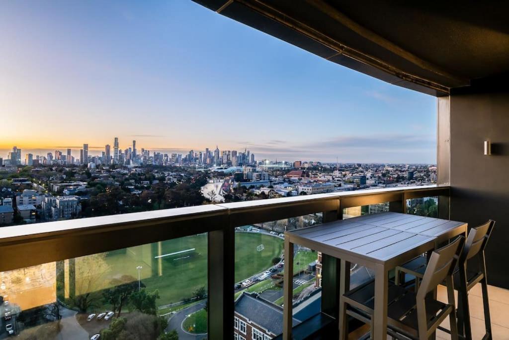 Ban công/sân hiên tại Melbourne by the window - Luxury stay
