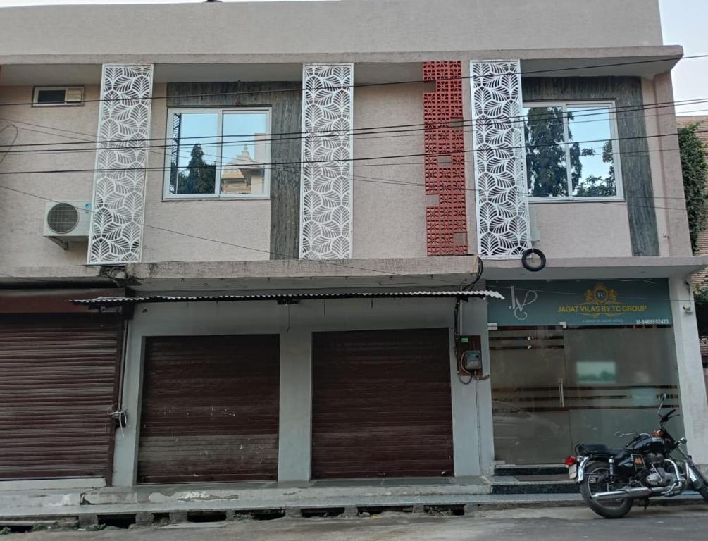 Το κτήριο όπου στεγάζεται  το ξενοδοχείο