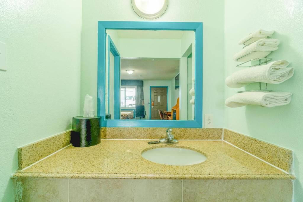 Budget Inn By OYO Edinburg Hwy 281 photo