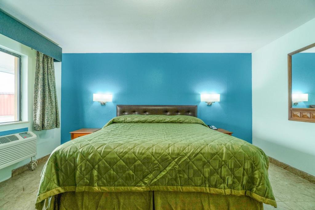Budget Inn By OYO Edinburg Hwy 281 photo