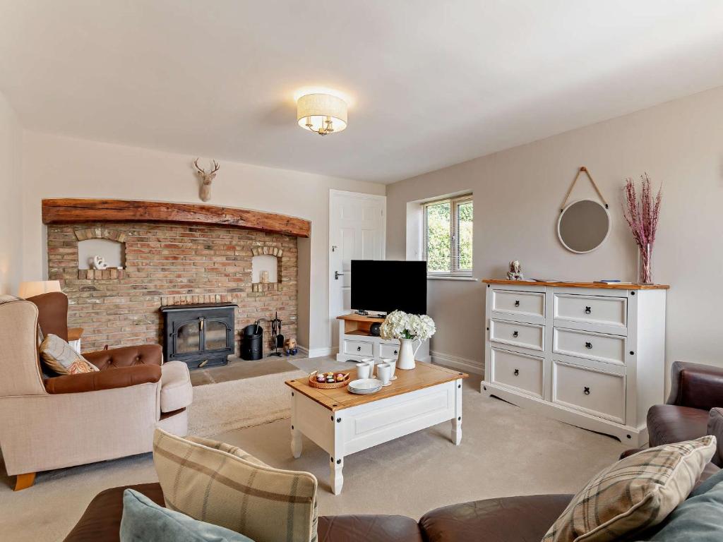 TV a/nebo společenská místnost v ubytování 2 Bed in Leppington 96260