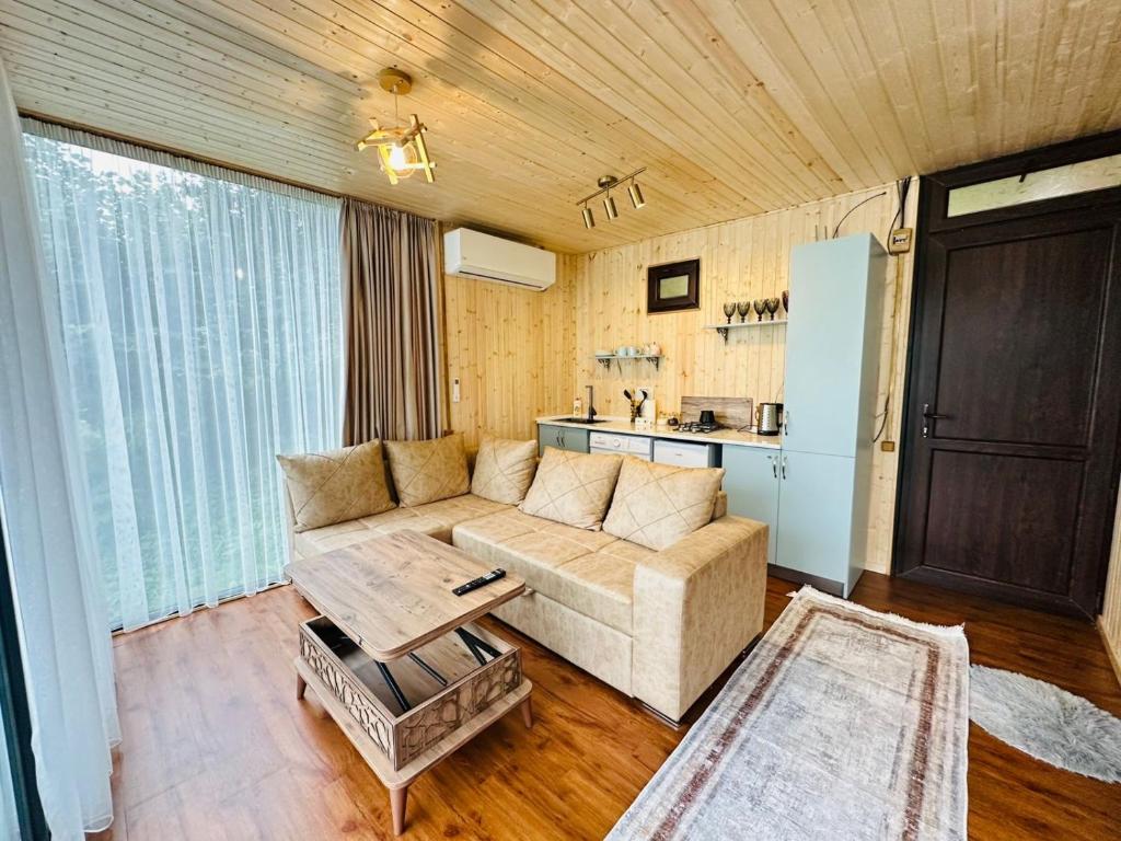 Η κουζίνα ή μικρή κουζίνα στο sunrise hill cotage