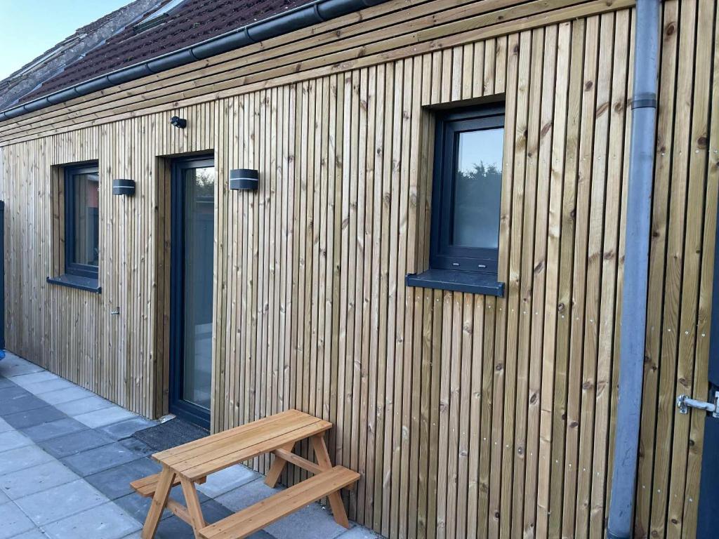 Το κτήριο όπου στεγάζεται  η βίλα