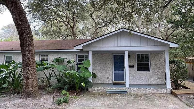 El edificio en el que está la casa vacacional