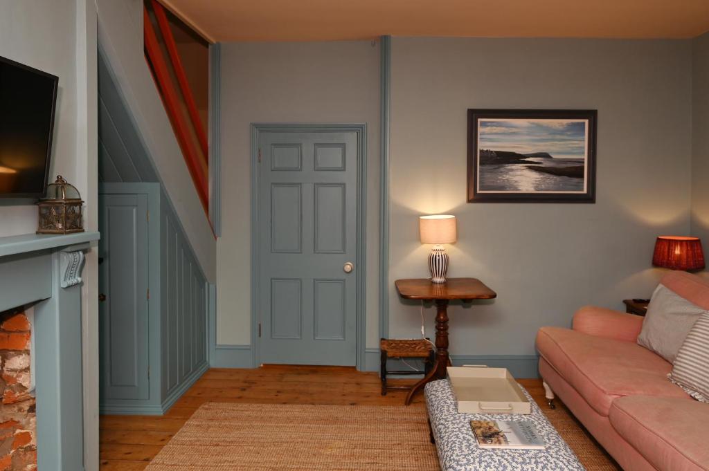 Pilots House High Street Aldeburgh 3