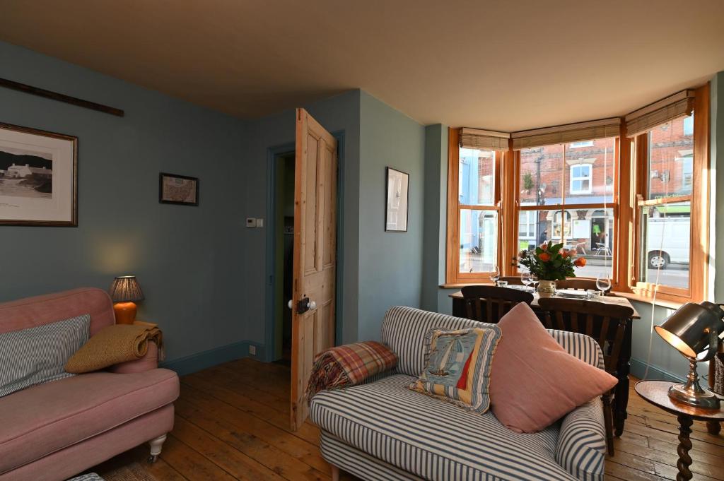 Pilots House High Street Aldeburgh 6