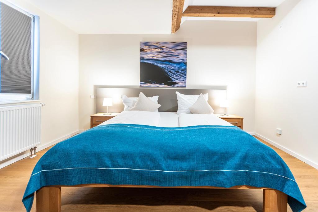 Gasthaus Adler Konstanz - Double Room With Extra Bed