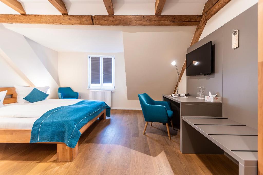 Gasthaus Adler Konstanz - Double Room With Extra Bed