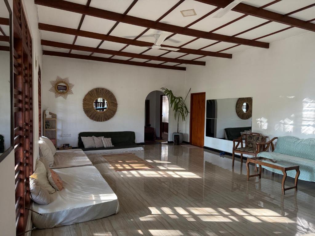 Posezení v ubytování Garomzangi