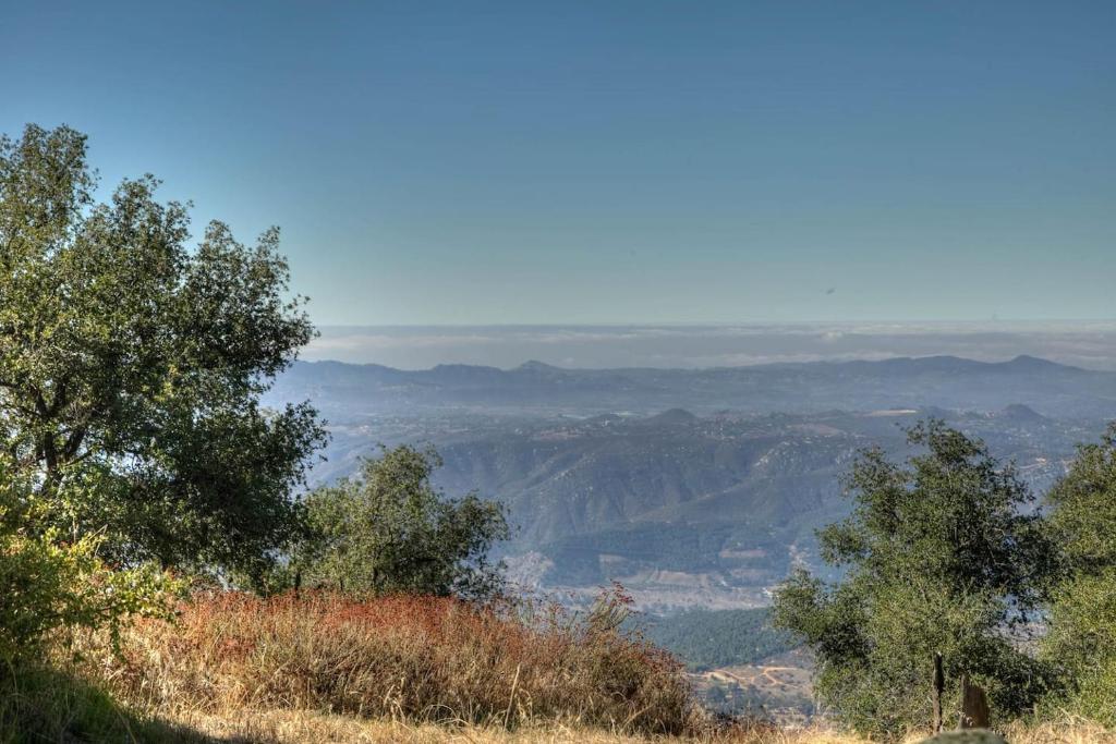 Loodusmaastik puhkemaja lähedal