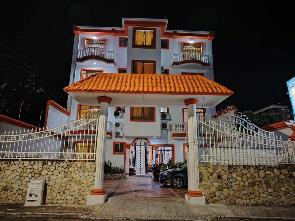 Budova, kde se hotel nachází