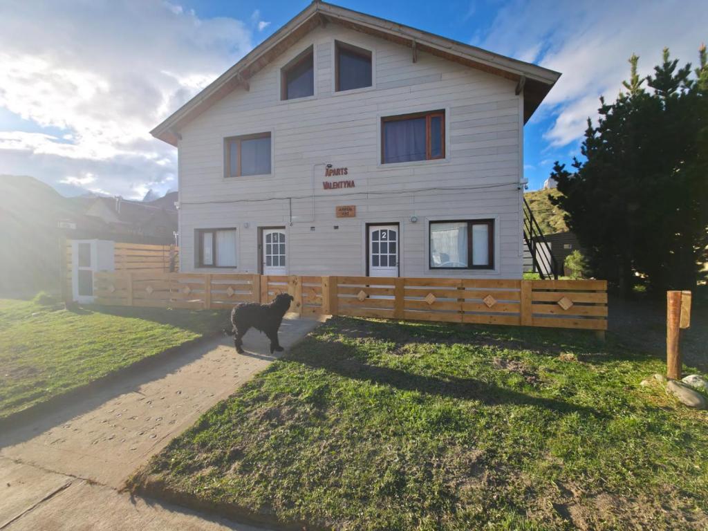 Το κτήριο όπου στεγάζεται  το διαμέρισμα