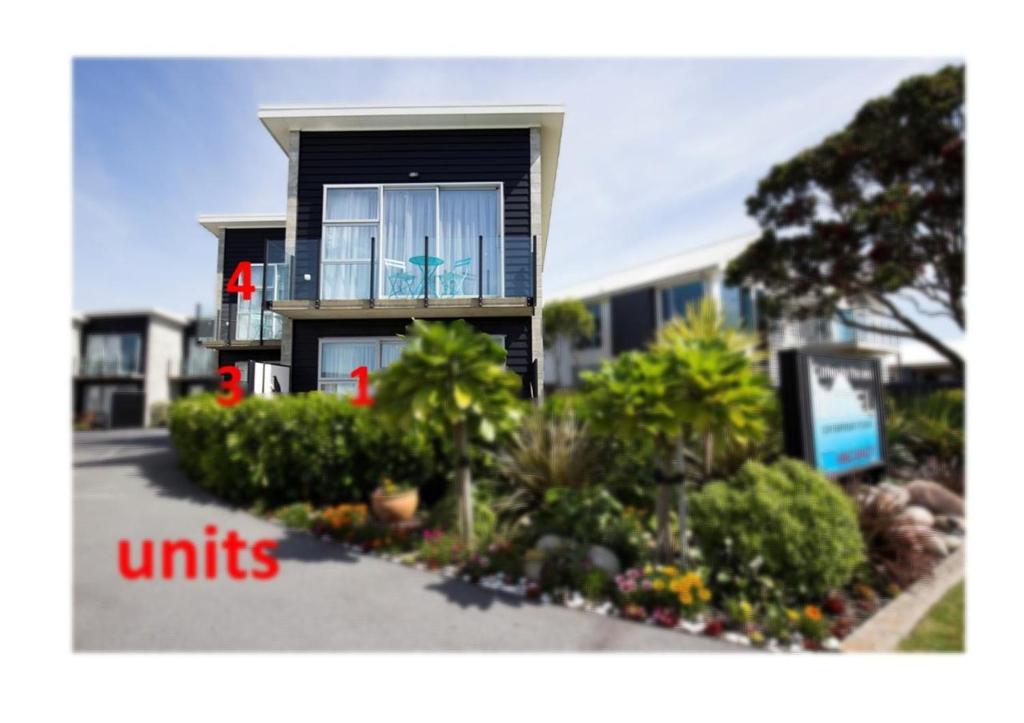 Το κτήριο όπου στεγάζεται  το διαμέρισμα