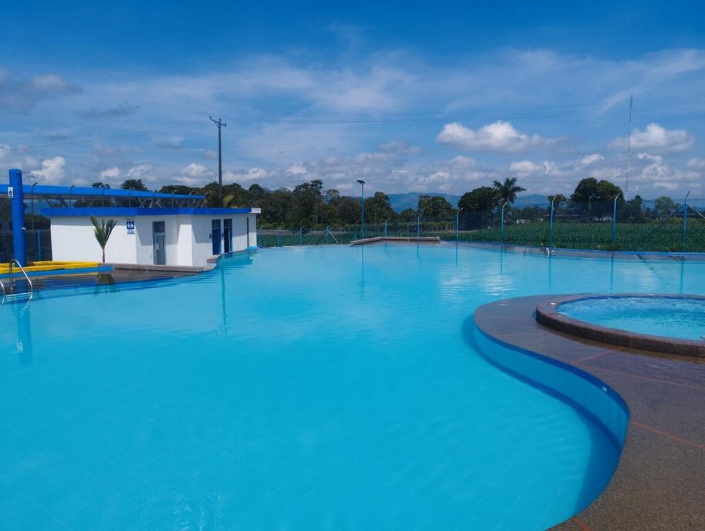 Πισίνα στο ή κοντά στο Apartment in Montenegro with pool