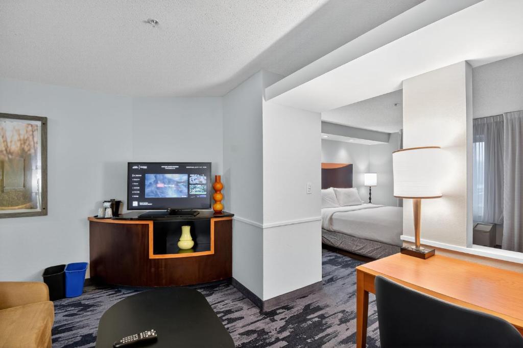 Fairfield Inn & Suites by Marriott Omaha Downtown - Estudio King