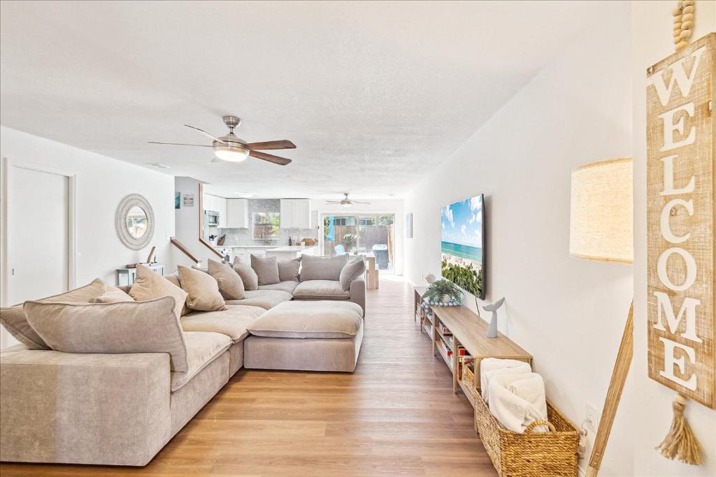 Posezení v ubytování 221 Cherie Down Ln