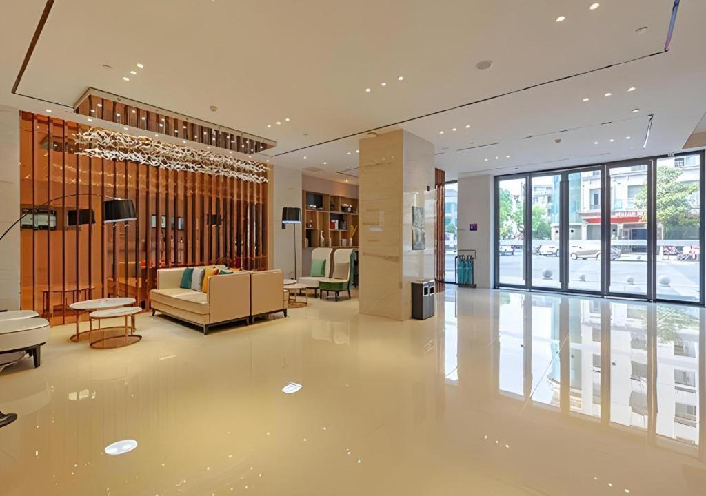 Posezení v ubytování City Comfort Inn Hotel Jinhua Dongyang First Department Store