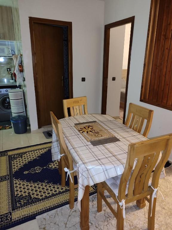 Η κουζίνα ή μικρή κουζίνα στο Appartement nakhile