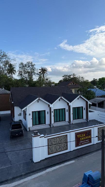 Το κτήριο όπου στεγάζεται  το δωμάτιο σε οικογενειακή κατοικία