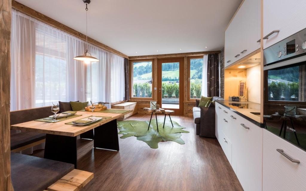 Aurina Lodges