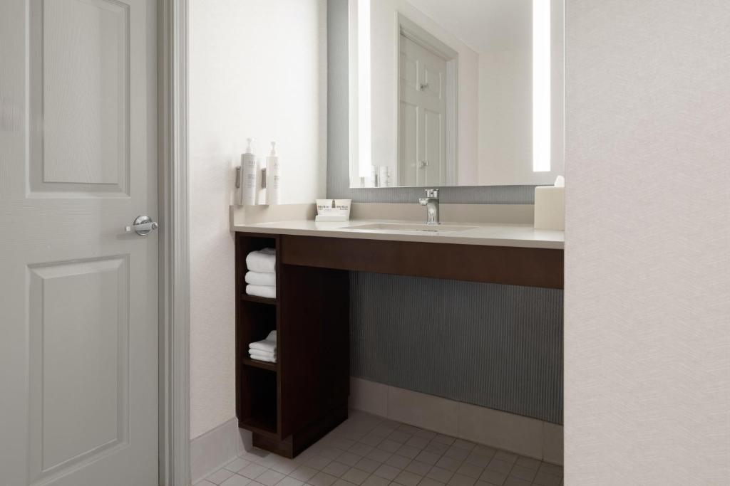 Hilton Garden Inn Chicago Downtown/Magnificent Mile - 