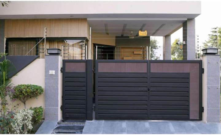 Το κτήριο όπου στεγάζεται  το διαμέρισμα