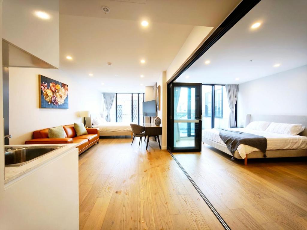 Fotografie z fotogalerie ubytování Box Hill Core Hotel Style Double Suite High-End Furniture Double King Bed Super Large Space v destinaci Box Hill