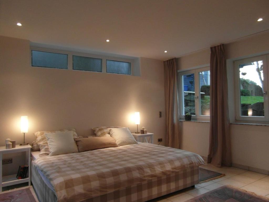 En eller flere senge i et værelse på Bei Bo in Rösrath