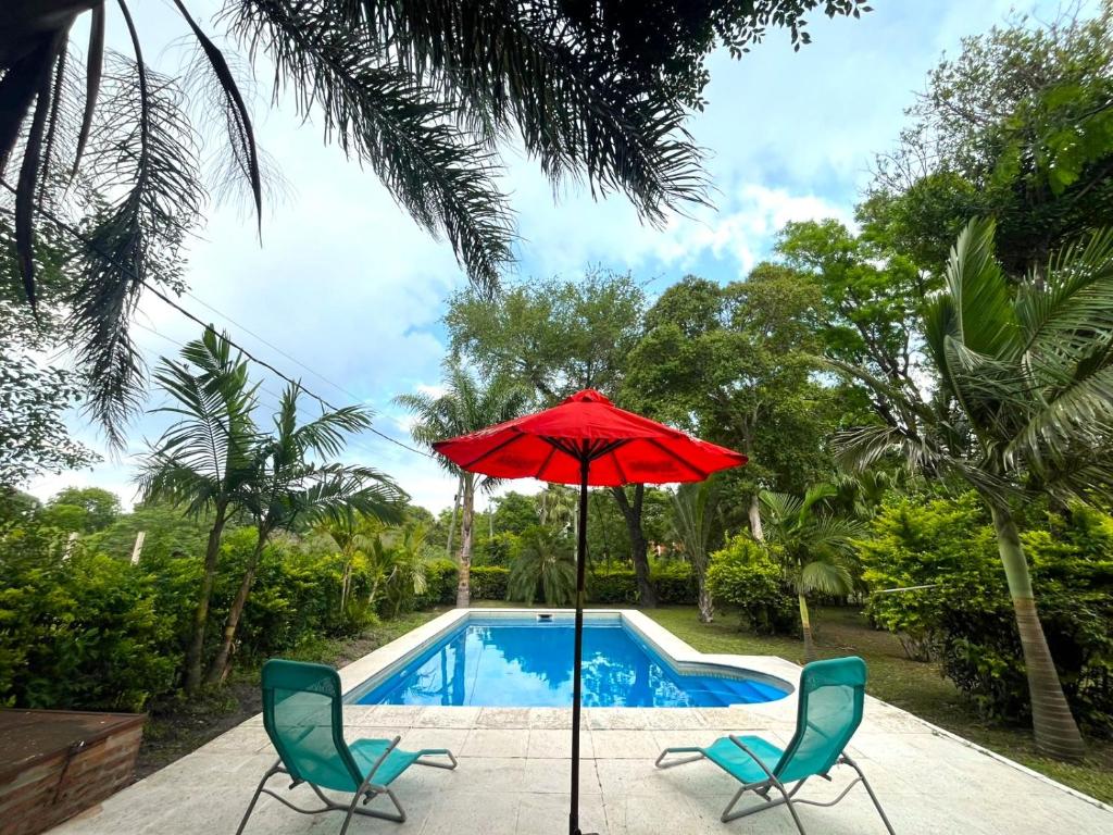 Πισίνα στο ή κοντά στο Casa quinta en Paso de la Patria Corrientes