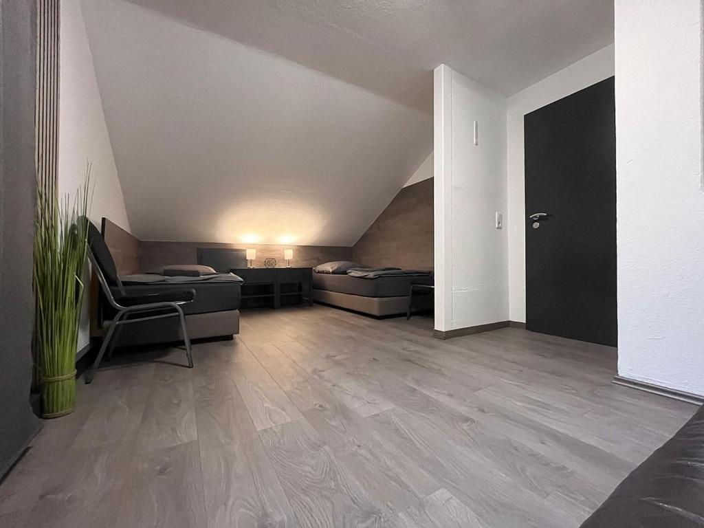 Posezení v ubytování Monteurhaus in Hemer - Gemeinschaftsnutzung Küche und Bad