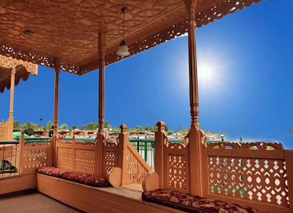 Μπαλκόνι ή βεράντα στο Houseboat Old Palace