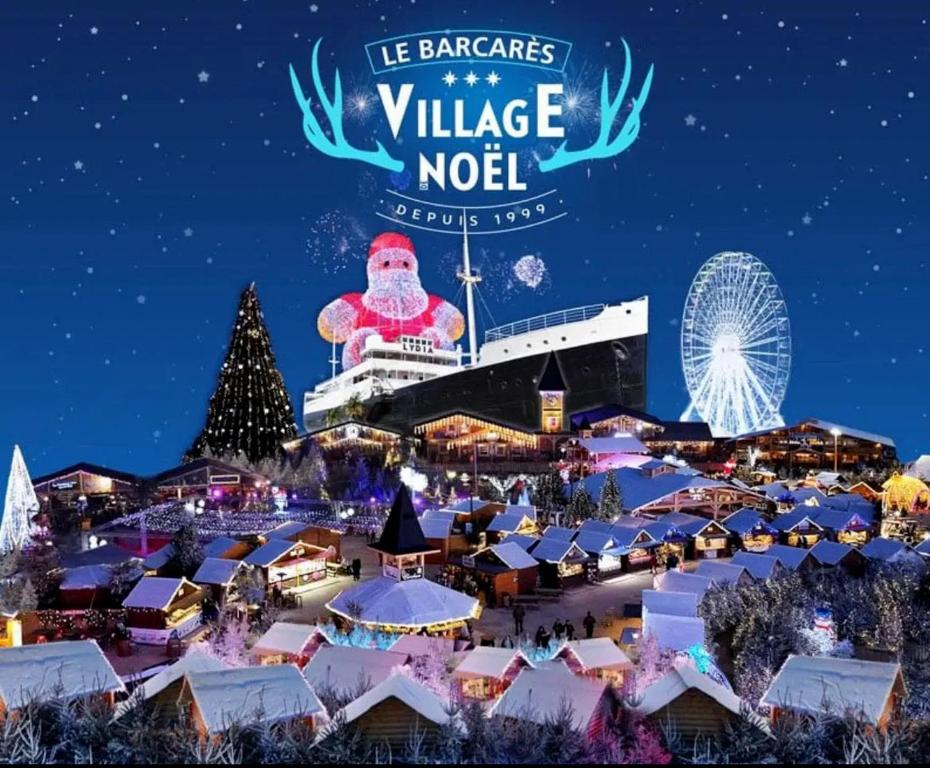 Un pueblo navideño en el complejo Disneyland en Les Terrasses du Port - VUE Port - Wifi - Parking - Clim, en Leucate-Plage