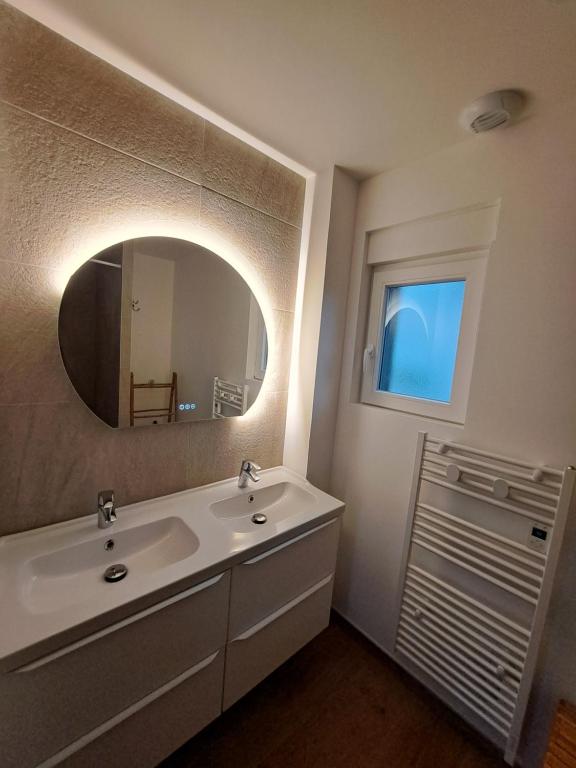 Chez Fernand à Colmar Maison neuve tout confort avec jardin et parking inclus – Foto 8