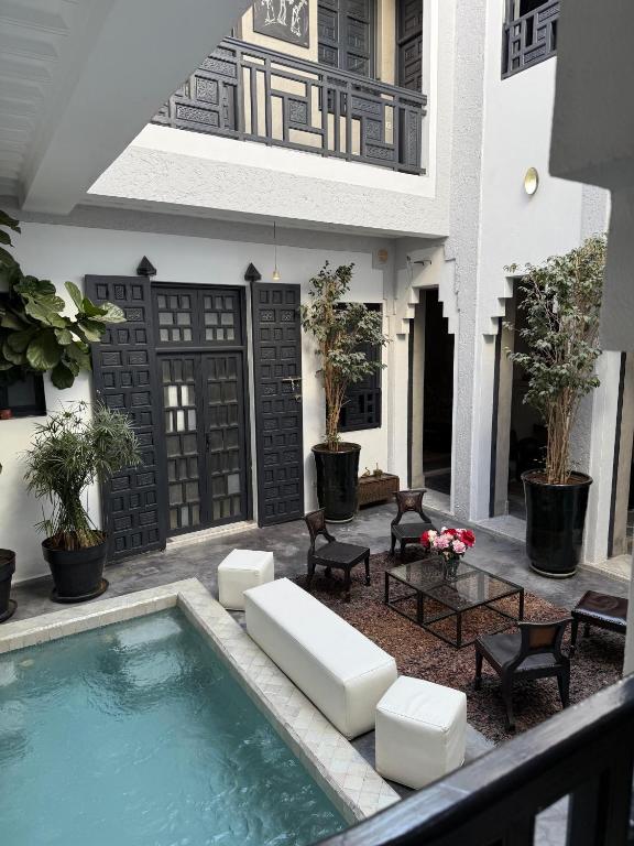 Riad Heva - Housity