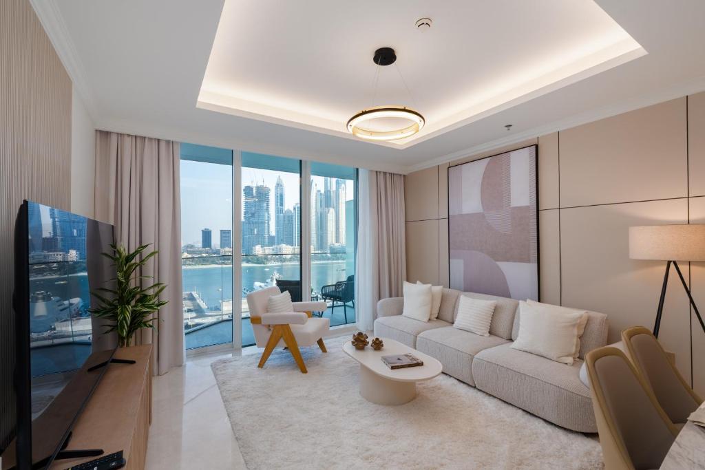 Emaar Fior 2 at Rashid Yachts & Marina